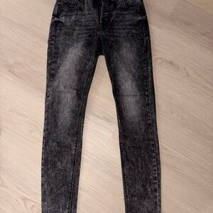 Distressed Black Women's Skinny Jeans